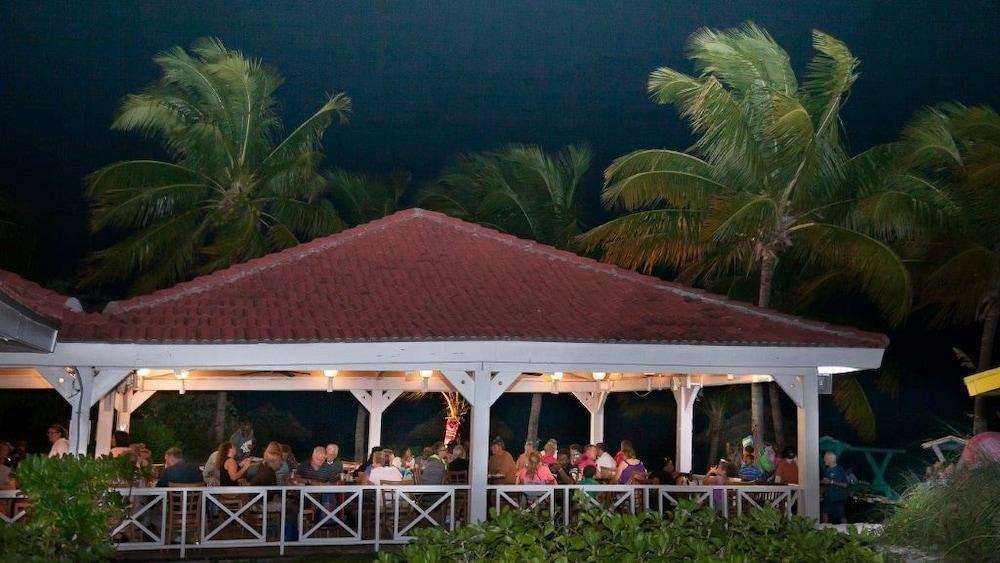 Flamingo Bay Hotel & Marina Freeport Ngoại thất bức ảnh