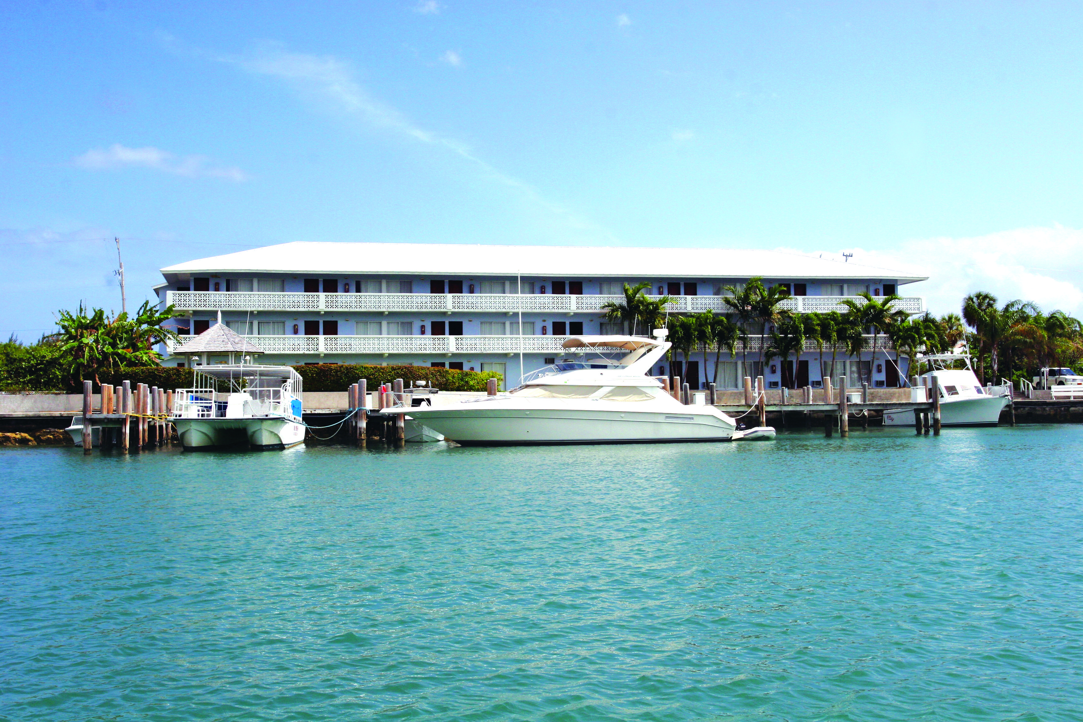 Flamingo Bay Hotel & Marina Freeport Ngoại thất bức ảnh