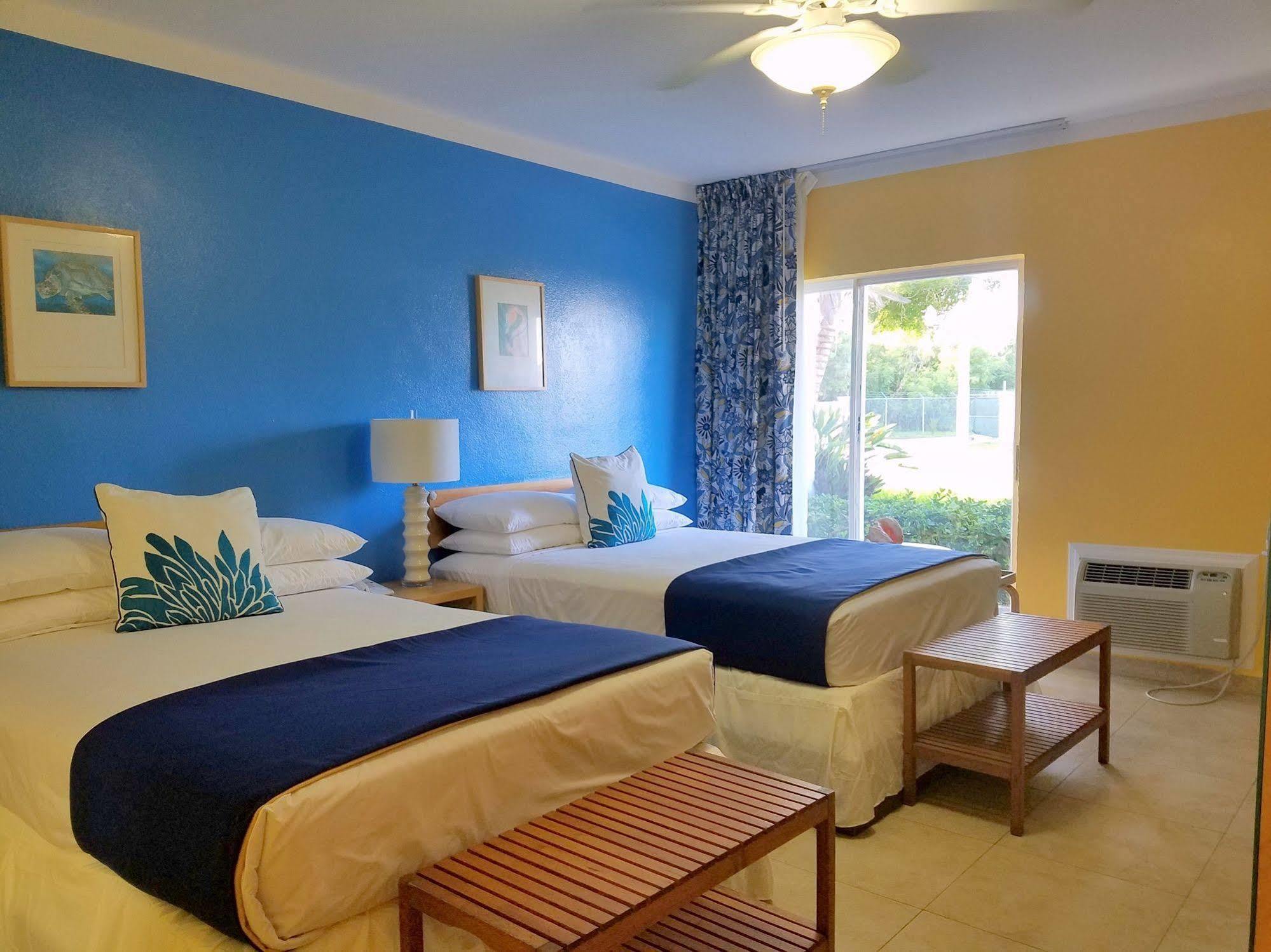 Flamingo Bay Hotel & Marina Freeport Ngoại thất bức ảnh